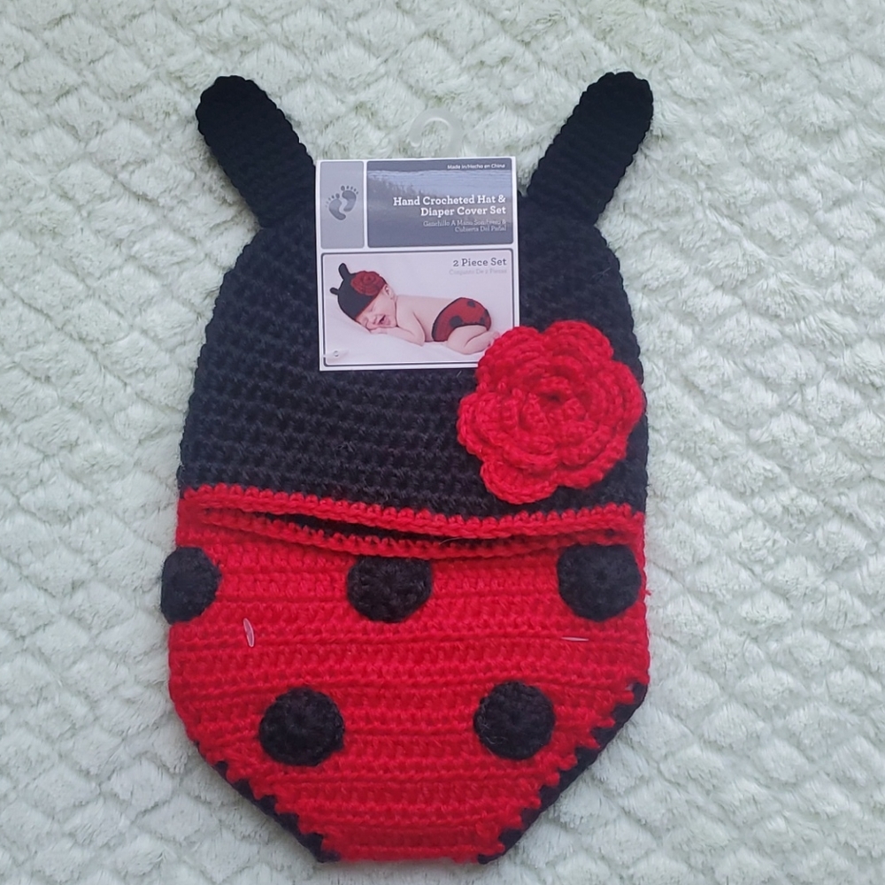 Hat & diaper cover set